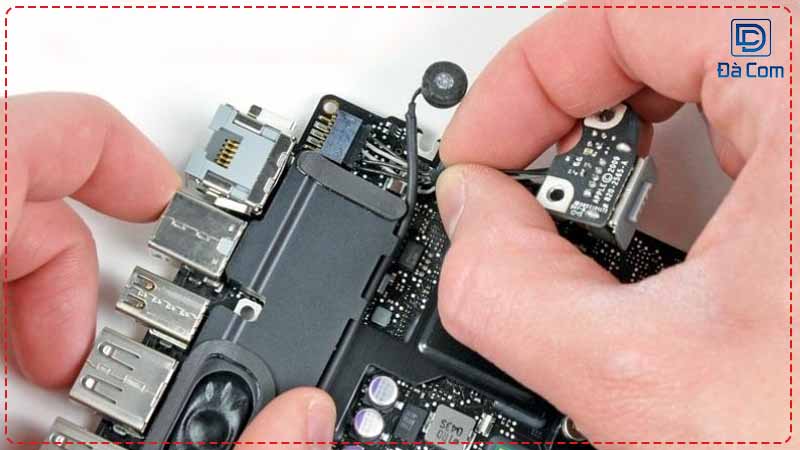 Dia-chi-sua-nguon-laptop-uy-tin-tai-da-nang