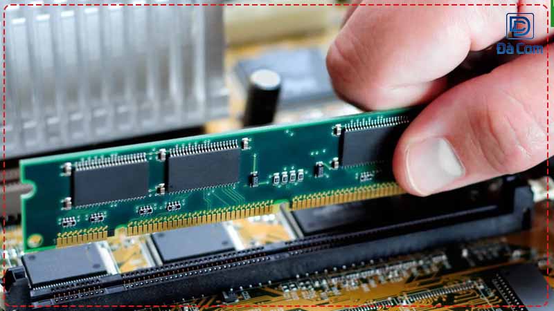 Dich-vu-sua-chua-ram-laptop-chuyen-nghiep-tai-da-nang-1