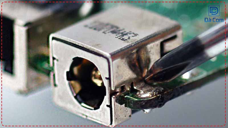 Sua-chua-han-lai-jack-nguon-chan-sac-laptop-tai-da-nang