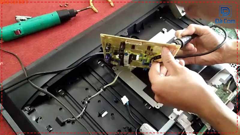 Sua-chua-man-hinh-may-tinh-uy-tin-o-da-nang-4