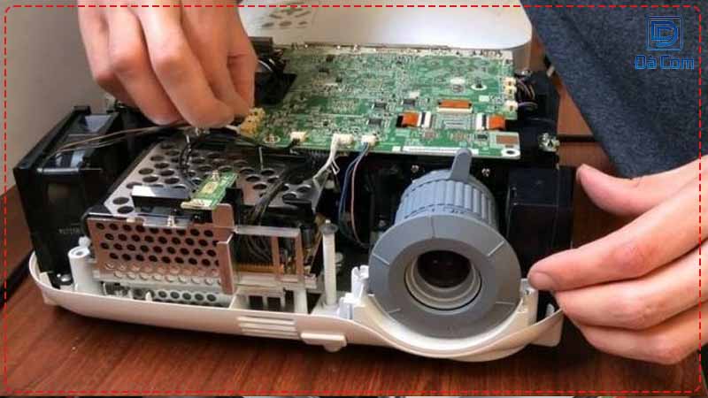 Sua-may-chieu-tai-da-nang-giai-phap-nhanh-chong-hieu-qua-2