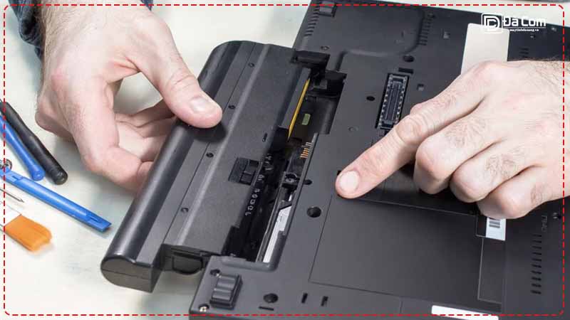 Thay-pin-laptop-da-nang